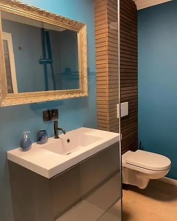 Mi Casa Naranja *